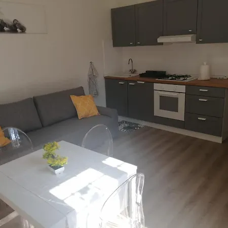 Διαμέρισμα Olly&asia Ίμολα